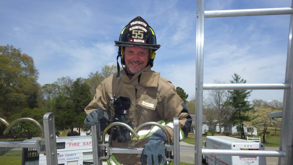 Elizabethtown-Firefighter-and-ladder Elizabethtown Fire Department Ladder Training